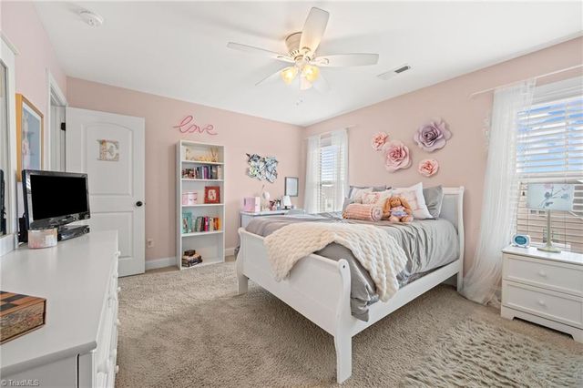 3457 Grandview Crossing Lane, Pfafftown, NC 27040