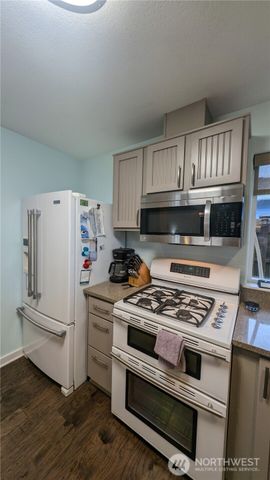 32805 J Place, Ocean Park, WA 98640