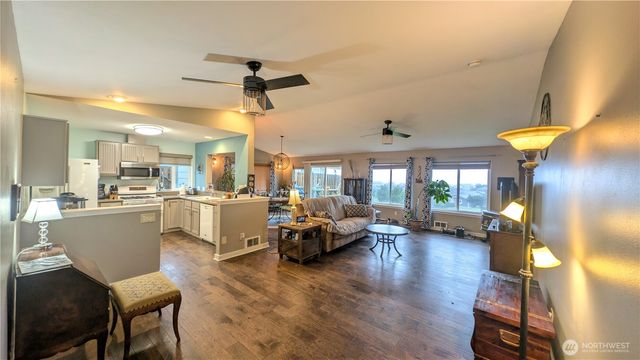 32805 J Place, Ocean Park, WA 98640