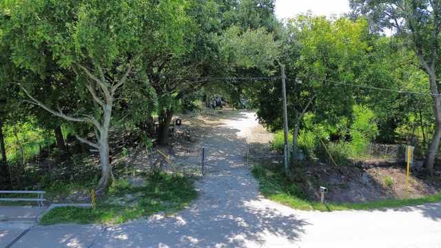 13043 Ann Louise Road, Houston, TX 77086