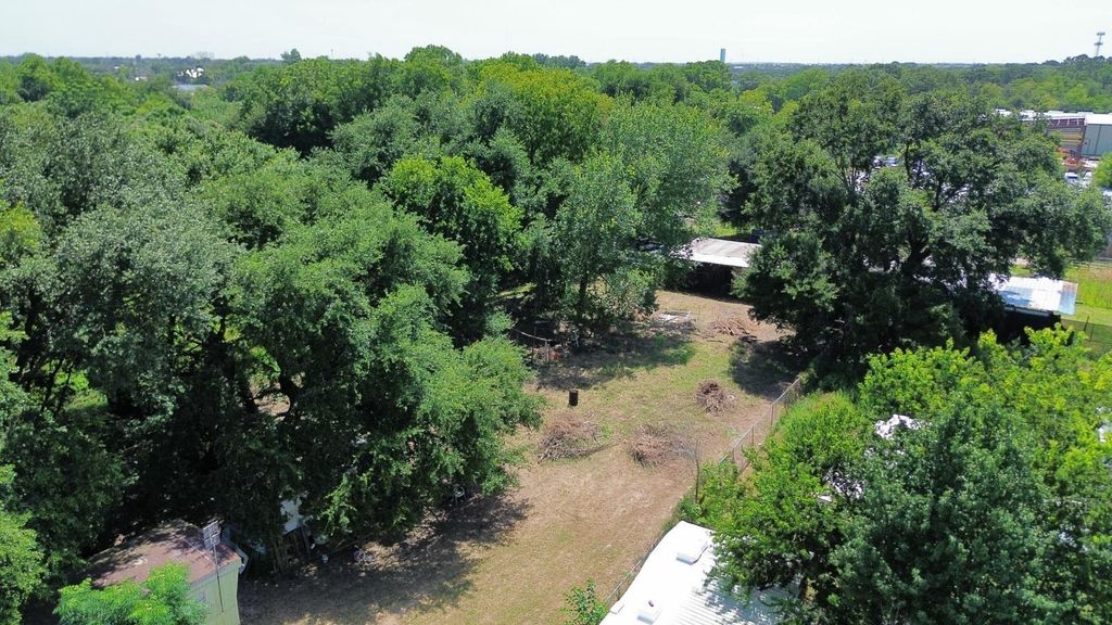13043 Ann Louise Road, Houston, TX 77086