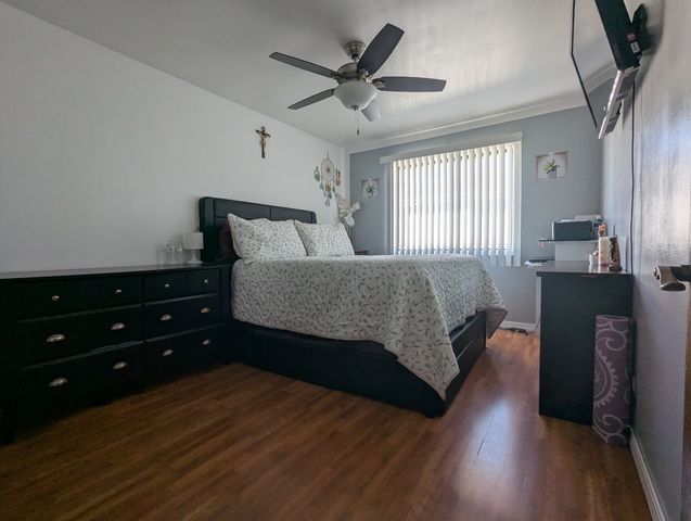 2S758 Winchester Circle 3, Warrenville, IL 60555