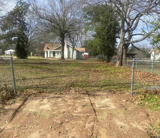 1505 Quevado, Jacksonville, TX 75766