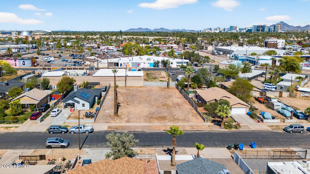 1244 W PIERCE Street -, Phoenix, AZ 85007