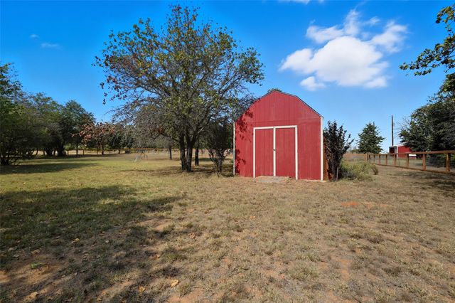 1541 County Road 318, Glen Rose, TX 76043