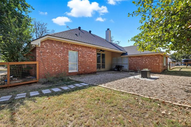 1541 County Road 318, Glen Rose, TX 76043
