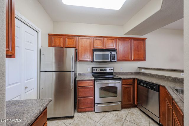 17017 N 12TH Street 2008, Phoenix, AZ 85022