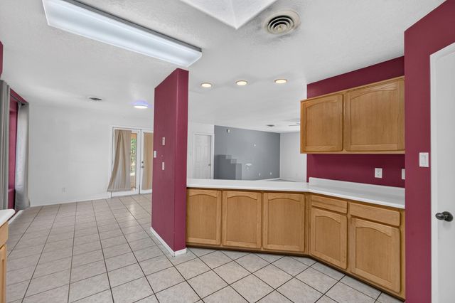 21 Shadow View Road, Los Lunas, NM 87031