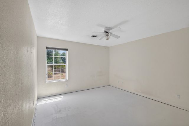 21 Shadow View Road, Los Lunas, NM 87031