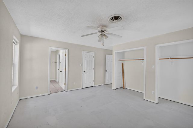 21 Shadow View Road, Los Lunas, NM 87031