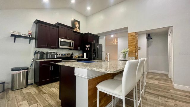 1044 NIN STREET, Orlando, FL 32835
