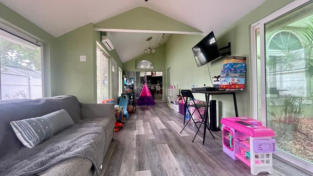 1044 NIN STREET, Orlando, FL 32835