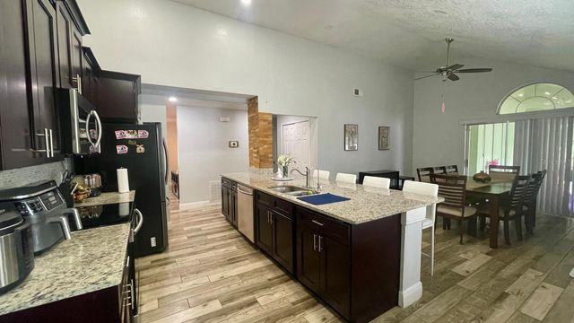 1044 NIN STREET, Orlando, FL 32835
