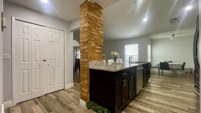 1044 NIN STREET, Orlando, FL 32835