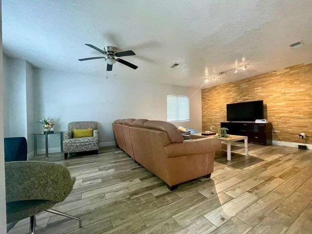 1044 NIN STREET, Orlando, FL 32835