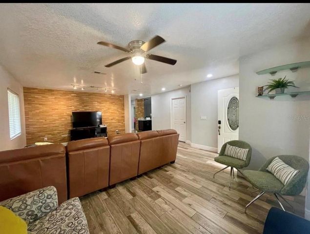 1044 NIN STREET, Orlando, FL 32835