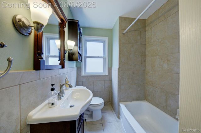 415 S Campbell Road, Royal Oak, MI 48067