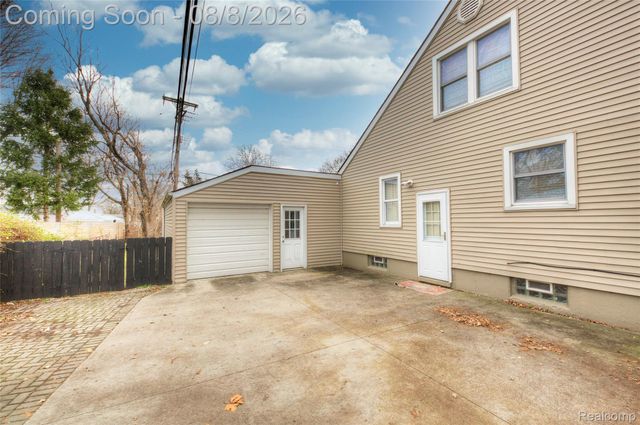415 S Campbell Road, Royal Oak, MI 48067