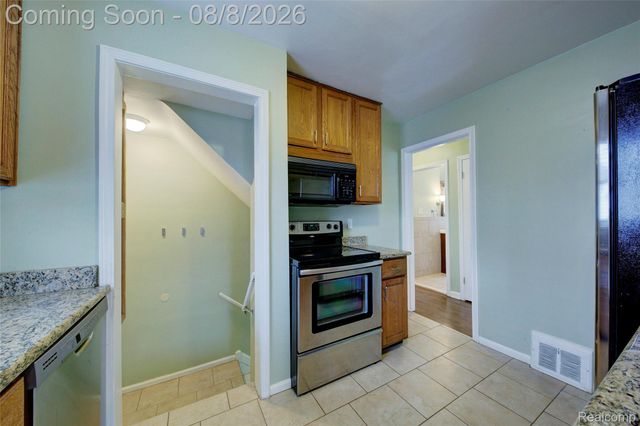 415 S Campbell Road, Royal Oak, MI 48067