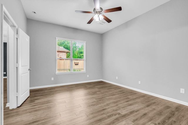 14320 N Summerchase Circle, Willis, TX 77318