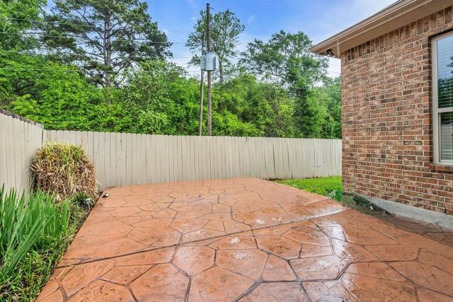 14320 N Summerchase Circle, Willis, TX 77318