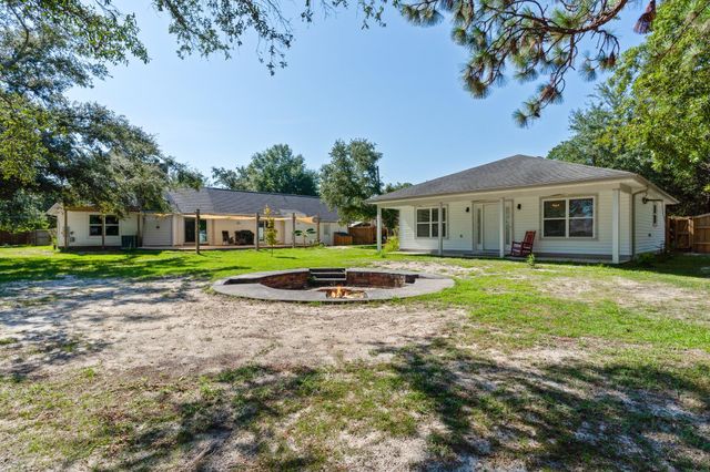 2533 Water Oak Street, Navarre, FL 32566