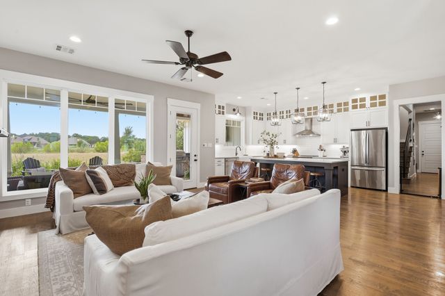 533 S Sugartree Drive, Lipan, TX 76462