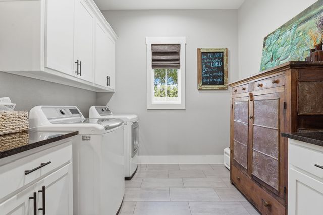 533 S Sugartree Drive, Lipan, TX 76462