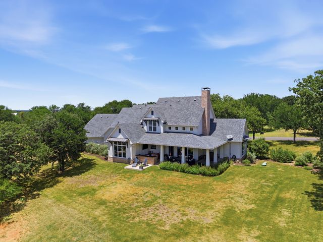 533 S Sugartree Drive, Lipan, TX 76462