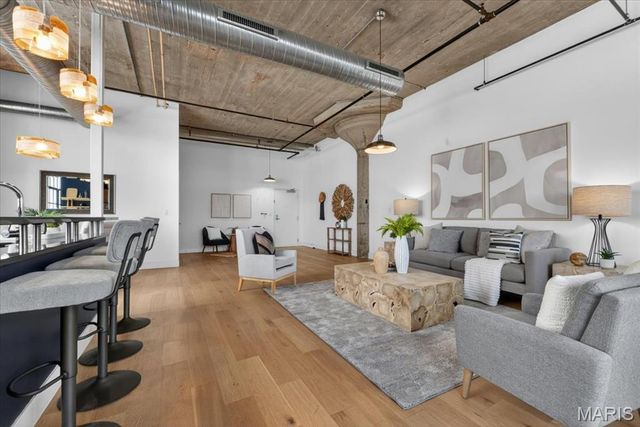 4100 Forest Park Avenue 424, St Louis, MO 63108