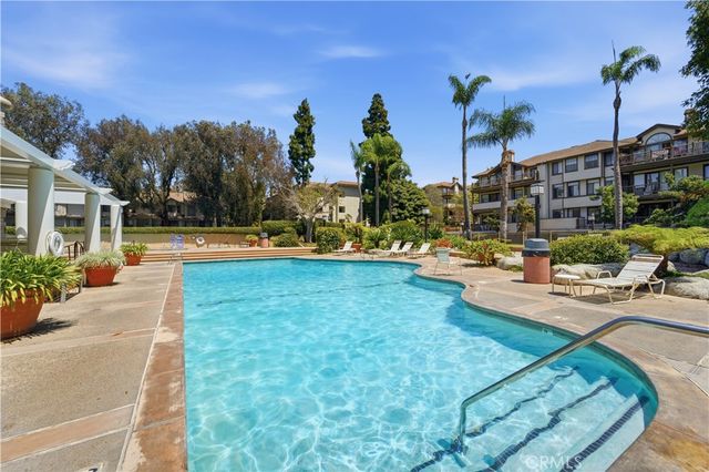 2559 Plaza Del Amo 202, Torrance, CA 90503