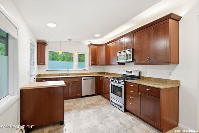 3601 Knik Avenue, Anchorage, AK 99517