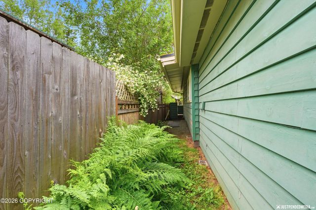 3601 Knik Avenue, Anchorage, AK 99517