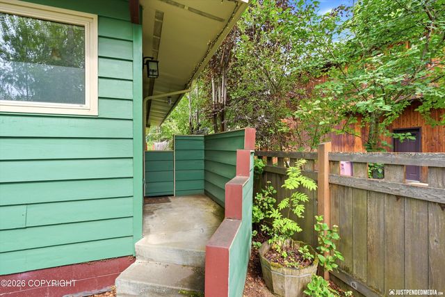 3601 Knik Avenue, Anchorage, AK 99517