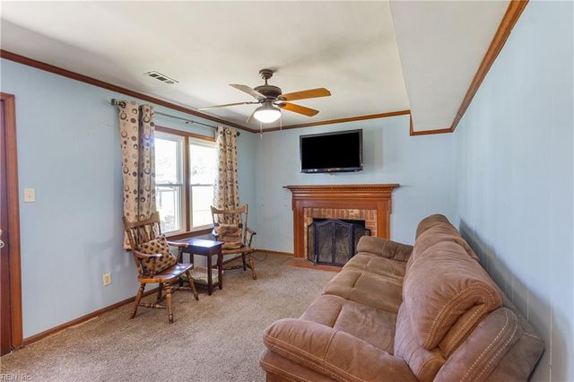 380 Belgrave RD, Newport News, VA 23602