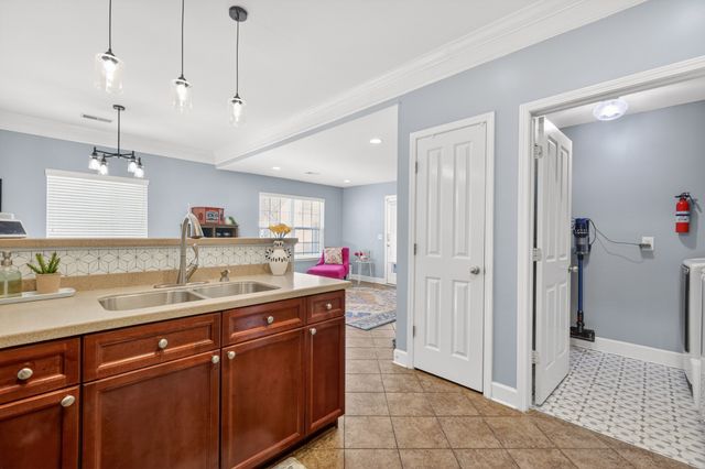 8710 Gauphin Pl, Nashville, TN 37211