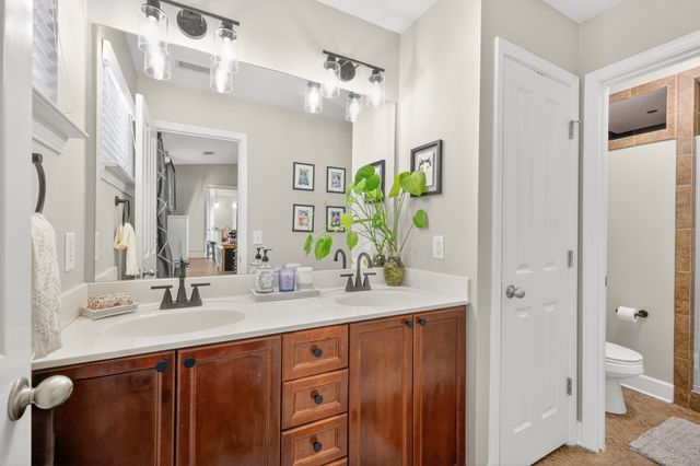 8710 Gauphin Pl, Nashville, TN 37211