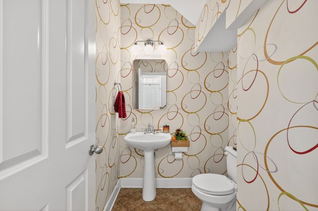 8710 Gauphin Pl, Nashville, TN 37211