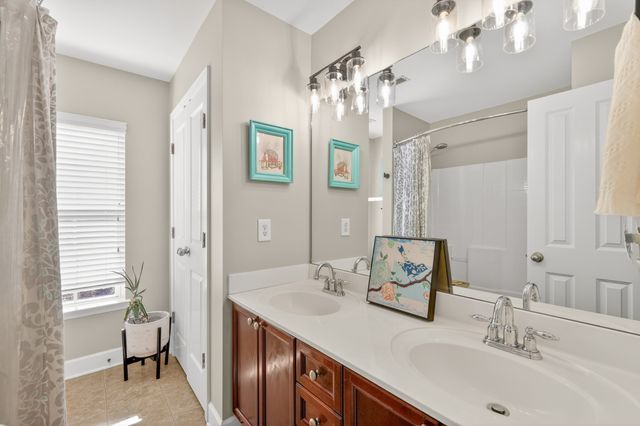 8710 Gauphin Pl, Nashville, TN 37211