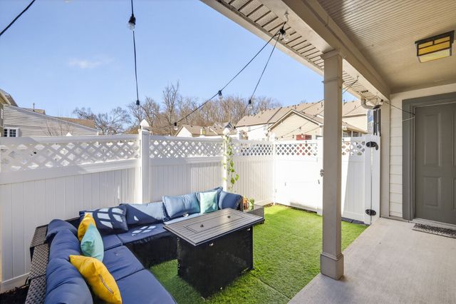 8710 Gauphin Pl, Nashville, TN 37211