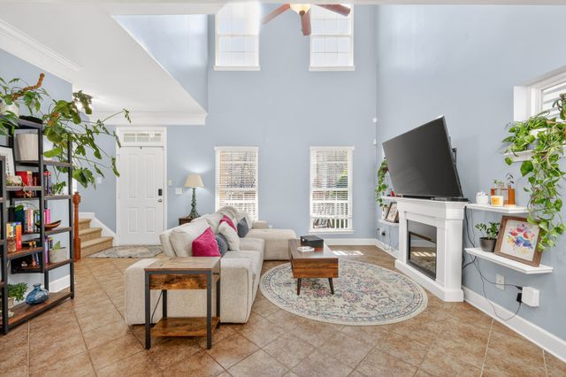 8710 Gauphin Pl, Nashville, TN 37211