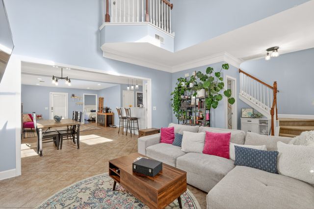 8710 Gauphin Pl, Nashville, TN 37211