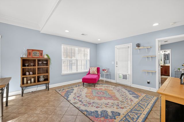 8710 Gauphin Pl, Nashville, TN 37211