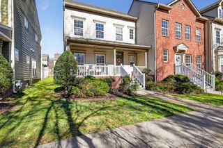 8710 Gauphin Pl, Nashville, TN 37211