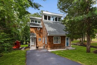 18 Greenwood St, Lexington, MA 02421