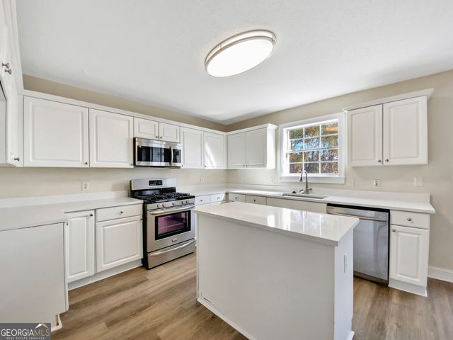 12334 Manson Glass Court, Fayetteville, GA 30215