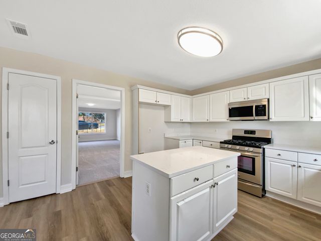 12334 Manson Glass Court, Fayetteville, GA 30215