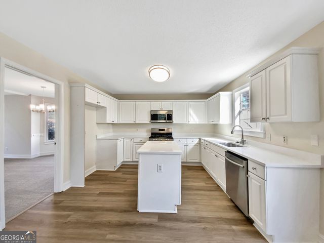 12334 Manson Glass Court, Fayetteville, GA 30215