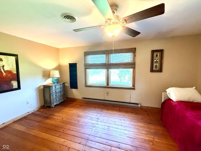 7656 S Becks Grove Road, Freetown, IN 47235
