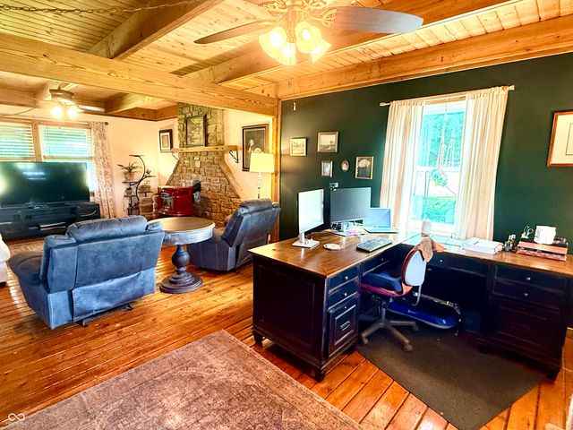7656 S Becks Grove Road, Freetown, IN 47235